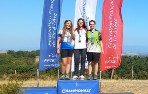 689a3dee15252_podiumLaurine.jpg